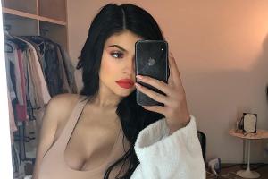 "Nude Bathing Suit": Setzt Kylie Jenner den neuen Sommertrend?