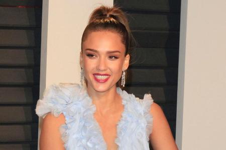 Jessica Alba ließ sich am Muttertag nicht nur feiern, sondern tat auch etwas Gutes