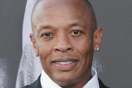 Dr. Dre macht sich Sorgen, dass er mit einem Arzt verwechselt wird Dr. Dre macht sich Sorgen, dass er mit einem Arzt verwechselt wird