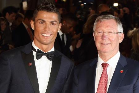 Cristiano Ronaldo neben Sir Alex Ferguson bei der Premiere von 