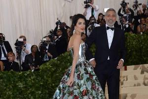 Last-Minute-Look: Amal Clooney verärgert Designerteam von Tom Ford