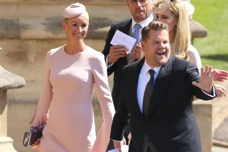 James Corden mit seiner Frau Julia auf dem Weg in die St.-Georgs-Kapelle auf Schloss Windsor James Corden mit seiner Frau Julia auf dem Weg in die St.-Georgs-Kapelle auf Schloss Windsor