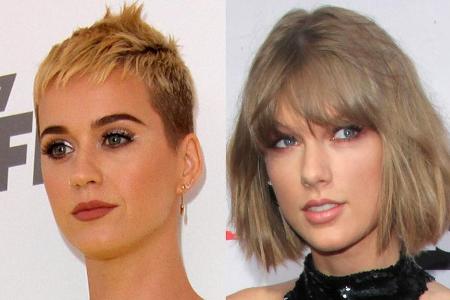 Katy Perry (l.) und Taylor Swift habe eine komplizierte Beziehung