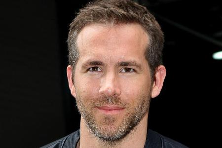 Schauspieler Ryan Reynolds ist romantisch Schauspieler Ryan Reynolds ist romantisch