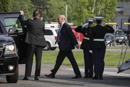 Donald Trump erreicht das Walter Reed Medical Center