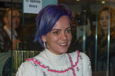Lily Allen meldet sich im Juni mit einer neuen Platte zurück. Lily Allen meldet sich im Juni mit einer neuen Platte zurück.