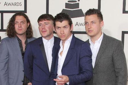 Sänger Alex Turner (2.v.r.) und seine Arctic Monkeys