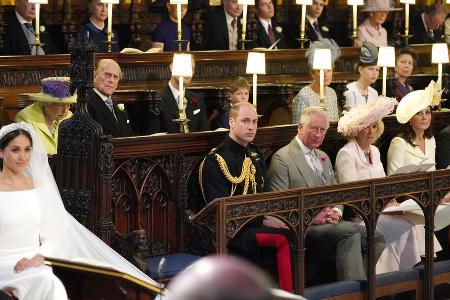 Deutlich zu erkennen: Der Platz neben Prinz William blieb frei