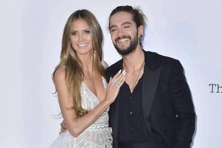 Zum ersten Mal posieren Heidi Klum und Tom Kaulitz gemeinsam als Paar für die Fotografen Zum ersten Mal posieren Heidi Klum und Tom Kaulitz gemeinsam als Paar für die Fotografen