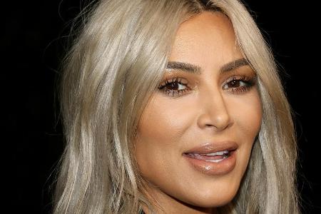 Nach peinlichem Lolli-Shitstorm dürfte Kim Kardashian das Lachen vergangen sein Nach peinlichem Lolli-Shitstorm dürfte Kim Kardashian das Lachen vergangen sein