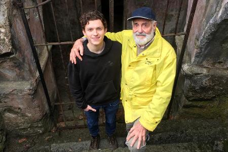 Tom Holland (l.) zu Besuch bei Pino Lella