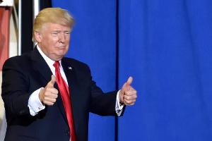 "Melania geht es sehr gut": Donald Trump räumt mit allen Gerüchten auf