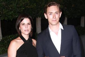 Neve Campbell hat einen Jungen adoptiert