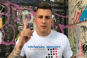 Gzuz rappt sich an die Spitze der Charts