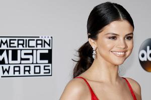 Selena Gomez: Ihre Mutter verteidigt sie gegen Stefano Gabbana