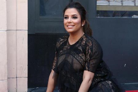 Die schwangere Eva Longoria bei der Enthüllung ihres Sterns auf dem Walk of Fame im April