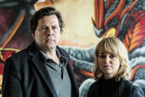"Kommissarin Heller: Nachtgang": Kommissarin Winnie Heller (Lisa Wagner) und Kommissar Hendrik Verhoeven (Hans-Jochen Wagner...