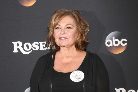 Roseanne Barr muss mit dem Konsequenzen ihres rassistischen Tweets leben Roseanne Barr muss mit dem Konsequenzen ihres rassistischen Tweets leben