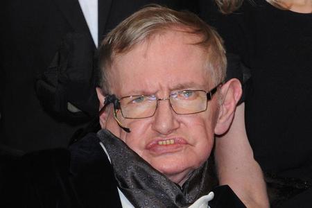 Stephen Hawking starb am 14. März 2018 mit 76 Jahren Stephen Hawking starb am 14. März 2018 mit 76 Jahren