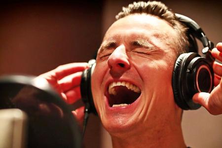 Schreit die Freude über Platz eins in den Charts raus: Andreas Gabalier Schreit die Freude über Platz eins in den Charts raus: Andreas Gabalier