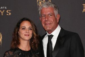 Asia Argento trauert um ihren Freund Anthony Bourdain