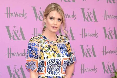 Lady Kitty Spencer versprühte sommerliche Frische