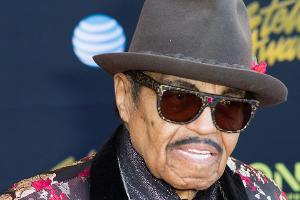 Sohn Jermaine berichtet: Joe Jackson liegt im Sterben