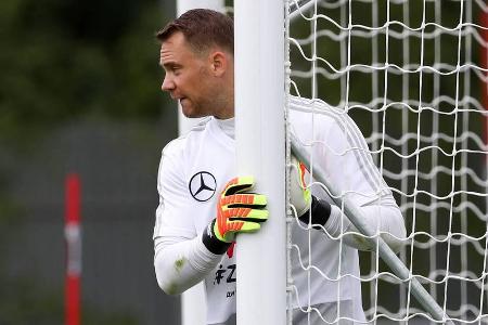 Manuel Neuer zwischen seinen Pfosten Manuel Neuer zwischen seinen Pfosten