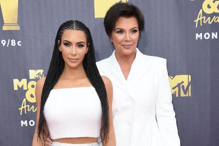 Kim Kardashian West (l.) besuchte gemeinsam mit Mama Kris Jenner die MTV Movie & TV Awards