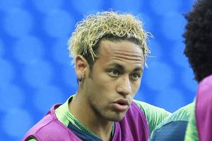 Das Netz spottet über Neymars neue Frisur