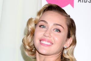Miley Cyrus feiert Ostern mit sexy Fotoshooting