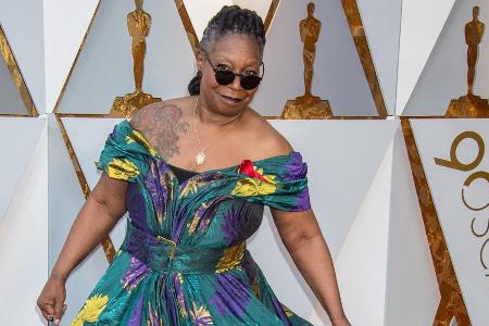 Whoopi Goldberg fühlte sich in dem Kleid von Christian Siriano sichtlich wohl