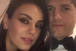 Mila Kunis und Ashton Kutcher feiern die Oscars 2018 mit einem Selfie