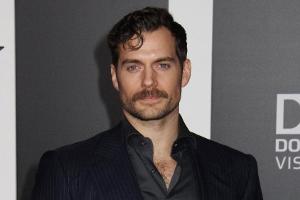 Großes Stirnrunzeln: Henry Cavill soll tot sein?