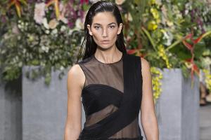 Lily Aldridge: "Ich habe Dehnungsstreifen und Cellulite"