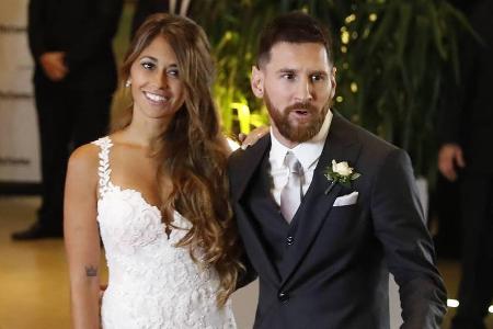 Ein Foto von der Hochzeit: Lionel Messi mit seiner Frau Antonella