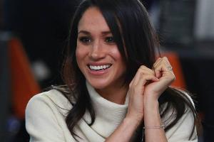 Nach heimlicher Taufe: Meghan Markle trägt ein Kreuz-Armband