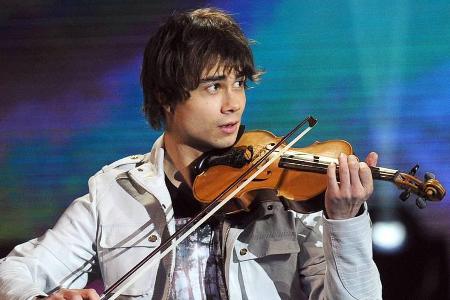 So kennt man ihn: Alexander Rybak mit seiner Violine