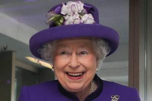 So losgelöst sieht man die Queen selten: Was macht sie so glücklich?