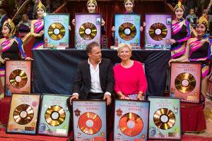 Sieben Goldene Schallplatten für Rita Falk und Christian Tramitz