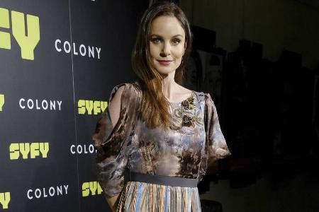 Sarah Wayne Callies setzt auf frostige Farben Sarah Wayne Callies setzt auf frostige Farben
