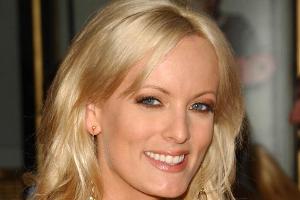 Stormy Daniels packt über Trump aus: "Habe ihm den Hintern versohlt"