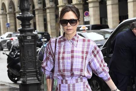 Victoria Beckham trug in Paris - wie so oft - Teile aus ihrer eigenen Kollektion