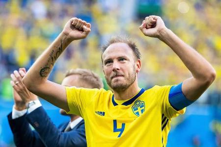 Schweden-Kapitän Andreas Granqvist freut sich über Töchterchen Nummer zwei