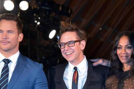 Chris Pratt (l.) neben James Gunn und Zoe Saldana bei Premiere von 