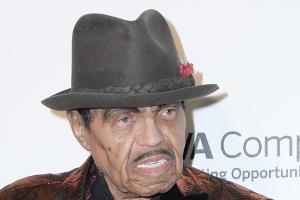 Joe Jackson nahe Michaels Grab beerdigt