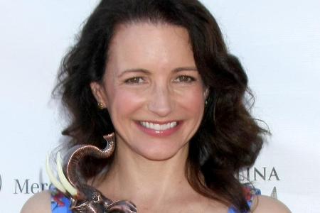 Kristin Davis wurde schon beim Catalina Film Festival Conservation Award 2015 mit einem Bronze-Elefanten für ihr Engagement ...