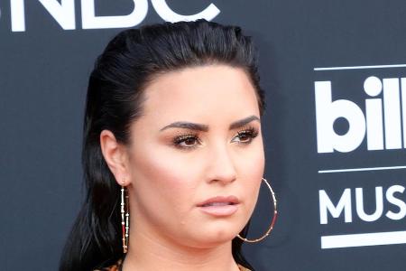 Demi Lovato liegt im Krankenhaus