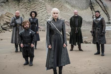 Was geschah in der Zeit vor Jon Schnee, Daenerys Targaryen und Tyrion Lennister? Darüber wird die geplante Prequel-Serie Auf... Was geschah in der Zeit vor Jon Schnee, Daenerys Targaryen und Tyrion Lennister? Darüber wird die geplante Prequel-Serie Auf...