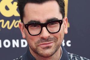 Premierminister rettet Schauspieler Daniel "Dan" Levy aus dem Aufzug